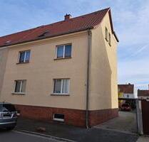 kleine 2-Zimmer-Wohnung im DG - 260,00 EUR Kaltmiete, ca.  30,00 m² in Wittenberg Lutherstadt (PLZ: 06886)