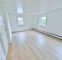 Kernsanierte 2-Zimmer-Wohnung mit neuer Küche & Stellplatz - Rottenburg am Neckar