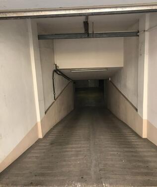 Foto - Tiefgaragenatellplatz Duplex - 180,00 EUR Miete,