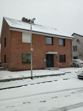 Foto - Erstbezug nach Kernsanierung 3 Z KDB mit großem Garten und Garage