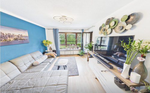 Foto - Großzügige 3-Zimmer Wohnung mit Balkon und Tiefgaragenstellplatz