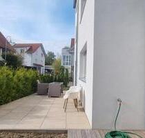 Neubau 2024 | Helle 2-Zimmer-EG-Wohnung mit großer Terrasse - Börtlingen