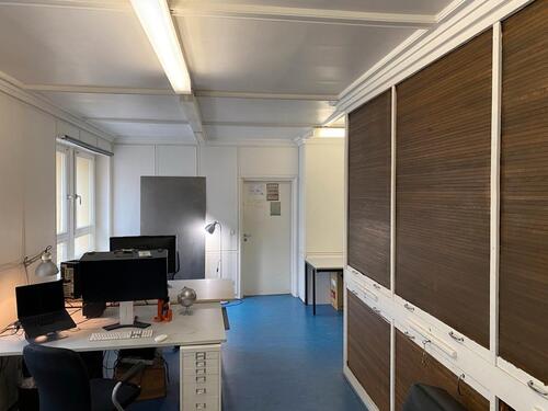 Foto - Arbeitsplatz Workspace Büro in Gemeinschaftsbüro