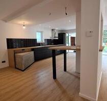 Moderne 3-Zimmer-EG-Wohnung mit gehobener Innenausstattung, EBK - Greding