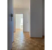 Charmante Maisonette-Wohnung mit Treppe – in Langquaid - Thalmassing