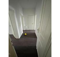 frisch renovierte 3RW mit Balkon im Erdgeschoss in schöner Lage von Radeberg - Meißen