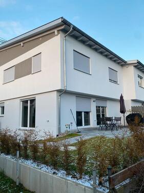 Foto - Zweitbezug- Lichtdurchflutete Doppelhaushälfte in Bellenberg