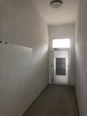 Foto - Helle, komplett neu renovierte 1,5 Raum-Whg +Bad +Diele +Garten