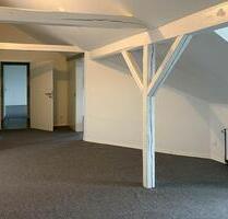 Außergewöhnlich Wohnen unterm Dach: Mietwohnung mit vier Zimmern in zentraler Lage von Gevelsberg