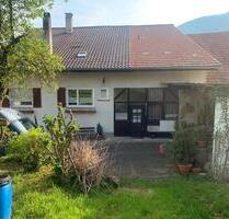 Charmantes Bauernhaus mit separatem Bauplatz - Metzingen