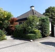 Einfamilienhaus mit Garage, Terrasse & Top-Lage in Meckenheim