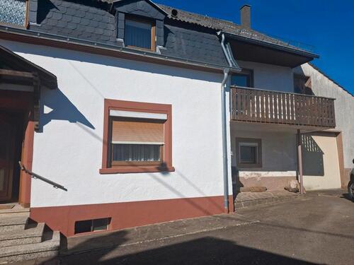 Foto - freistehendes Wohnhaus in Losheim-Scheiden mit großem Garten