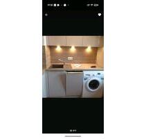 Hochwertig möblierte 1-Zimmer-Wohnung mit Loggia & Alpenblick - Unterhaching