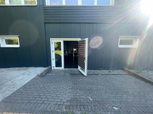 Foto - TOP-RÄUME FÜR MANUFAKTUR LAGER FULFILMENT, MIT PARKPLATZ,
