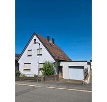 Einfamilienhaus freistehend mit Garage und Garten - Haßmersheim