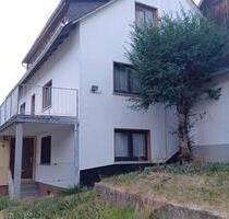 Doppelhaushälfte mit Scheune - 250.000,00 EUR Kaufpreis, in Haiger (PLZ: 35708)
