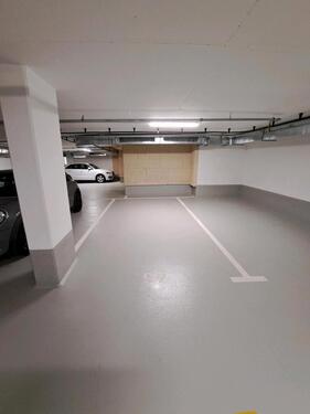 Foto - Tiefgaragenstellplatz bei Harras sofort verfügbar