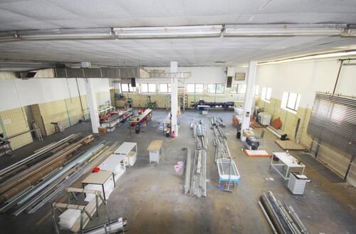 Foto - Große Lager und Produktionshalle in Lauterbach (86647) mit Büro und Rolltor!