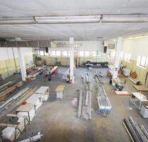 Große Lager und Produktionshalle in Lauterbach (86647) mit Büro und Rolltor! - Buttenwiesen