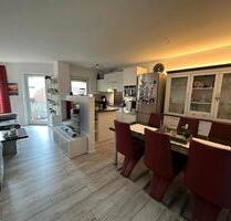 Privat: Helle&gepflegte 3-Zi-Wohnung mit Balkon,EBK+Stellplatz - Idstein