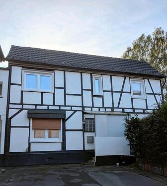 Foto - Charmantes freistehendes Fachwerk-Einfamilienhaus