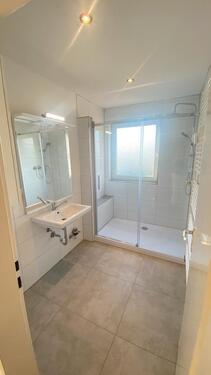 Foto - Großzügige Wohnung mit zusätzlichem Zimmerbereich