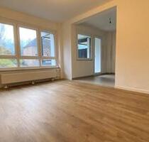 *** Charmante 2-Zimmerwohnung mit großem S-W-Balkon in ruhiger Lage! *** - Essen Stadtbezirk IV