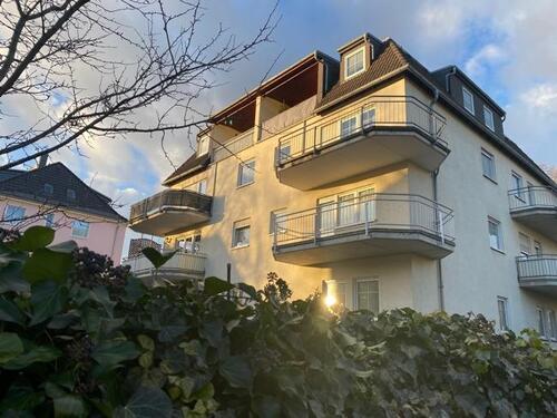 Foto - REMAX-Herrliche, lichtdurchflutete 2-Zimmerwohnung in Radebeul zu vermieten - Terrasse & Stellplatz