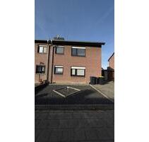 Haus zur Miete in Hückelhoven - 1.200,00 EUR Kaltmiete, in Baesweiler (PLZ: 52499)