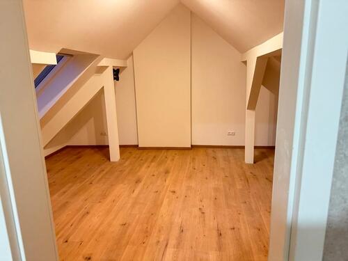 Foto - Kernsanierze 4 Zimmer Maisonette Wohnung +Garage Küche ab sofort