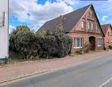 Foto - großes Haus. mit großen Grundstück zum verkaufen