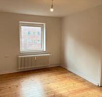 2,5 Zimmerwohnung in HAW-Nähe frei - Kiel Neumühlen-Dietrichsdorf