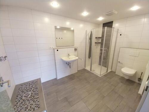 Foto - Heusweiler - zentr.Lage: geräumige, sanierte 3-ZKB (ca.76m²), 1.OG, AUFZUG IM HAUS!