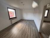 Foto - 2 Zimmer Wohnung, ca. 67 m² im 1. OG in 4 Parteien Haus