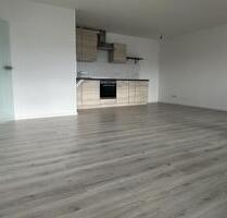 Helle 2-Zimmer-Wohnung (ca. 57 m²) mit Balkon und Einbauküche - modernisiert & zentral in der City - Kamp-Lintfort