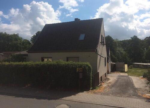 Foto - Wohnhaus mit grossem Grundstück (renovierungsbedürftigt)