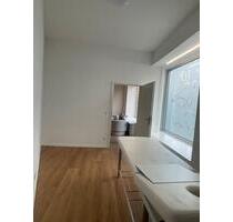 Kosmetikraum zur Untermiete - 700,00&nbsp;EUR Kaltmiete, ca.&nbsp; 9,00&nbsp;m&sup2; in München (PLZ: 80801) Schwabing-Freimann