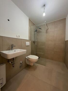 Foto - Kernsanierte 2,5 Zimmer Whg 1.OG mit Balkon in Duisburg Meiderich