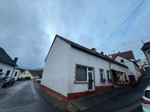 Foto - Haus zu verkaufen - 105.000,00&nbsp;EUR Kaufpreis, ca.&nbsp; 178,00&nbsp;m&sup2;