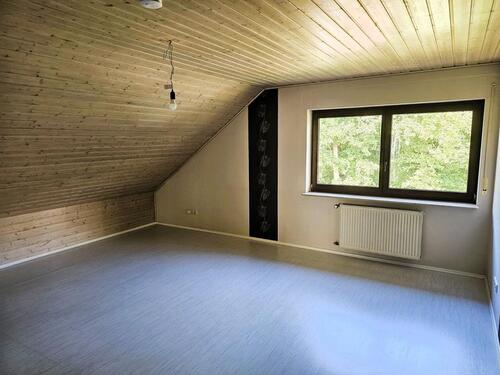 Foto - Stilvolle 4,5-Zimmer-Maisonette-Wohnung in idyllischer Waldlage