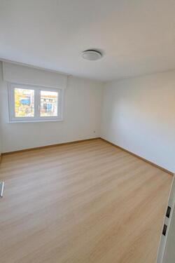 Foto - Studenten-WG-Zimmer mit Gartenmitbenutzung (Neuhermsheim)