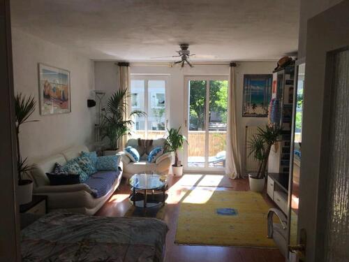 Foto - Schöne helle 1,5 Zimmer Wohnung 5 Minuten vom Rotkreuzplatz