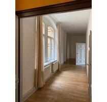 Große Altbauwohnung in Apolda - 850,00&nbsp;EUR Kaltmiete, ca.&nbsp; 90,00&nbsp;m&sup2; in Apolda (PLZ: 99510)