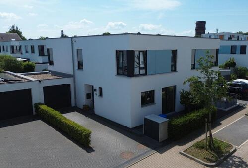 Foto - Familienglück in ruhiger Spielstraße–modernes Zuhause mit Garage