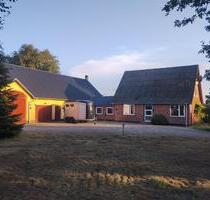 Haus und Hof in Alleinlage Zentrale Alleinlage ideal für Pferde, - Süderlügum