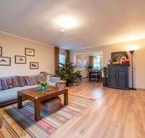 Wohnen nahe Baldeneysee: Großzügige 5-Zimmer-Wohnung mit Balkon - Essen Stadtbezirk VIII