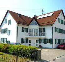 202 qm sehr schöne 6 Zimmer-Wohnung mit Garage - Aichen