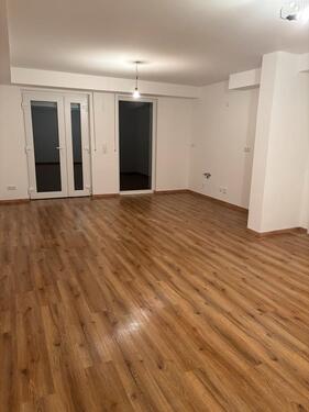 Foto - Kernsanierte 3-Zimmer-Wohnung mit Terrasse und Gartenzugang