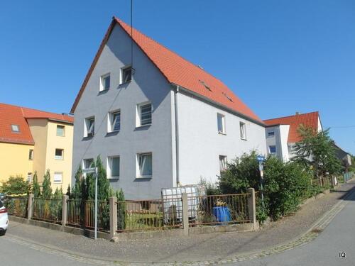 Foto - Kleine 2-Zimmer-Singlewohnung in RÖDERAU * Laminatboden * separater Essküche * Dusche