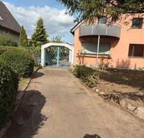 Teilrenov. Ein-Zweifamilienhaus auf 1079 qm Grundstück in Alfter